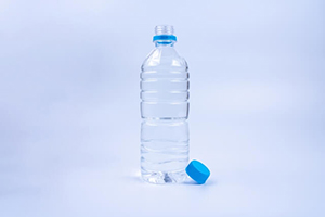 ヒプノセラピーと暗示の関係。ペットボトルの水は、もう半分しかないのか、まだ半分もあるのか。