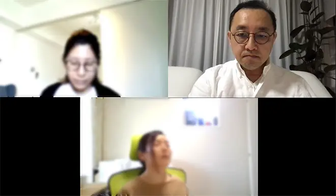 オンライン通信講座で参加者同士がペアになって実践練習を行っている様子